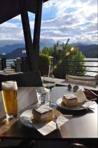 Bled cake with local wine and beer